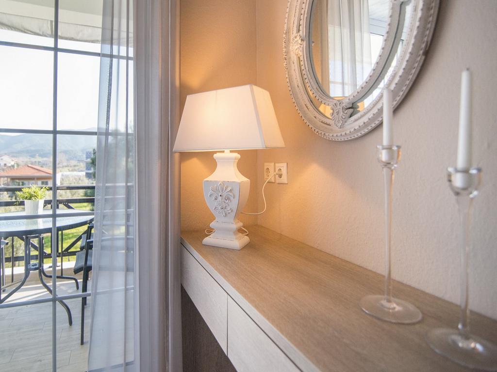Frau Irenes Haus Apartment Sarti Ngoại thất bức ảnh