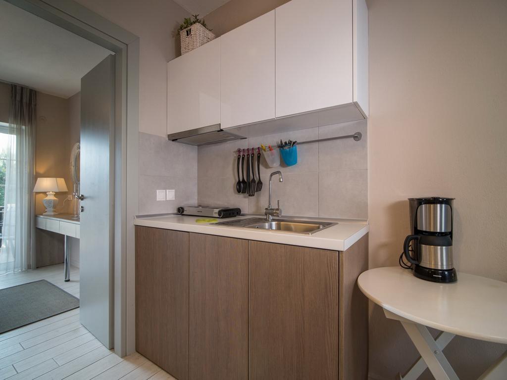 Frau Irenes Haus Apartment Sarti Ngoại thất bức ảnh