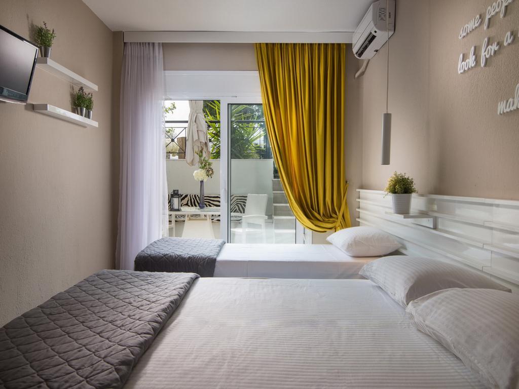 Frau Irenes Haus Apartment Sarti Ngoại thất bức ảnh
