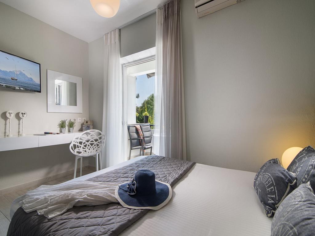 Frau Irenes Haus Apartment Sarti Ngoại thất bức ảnh